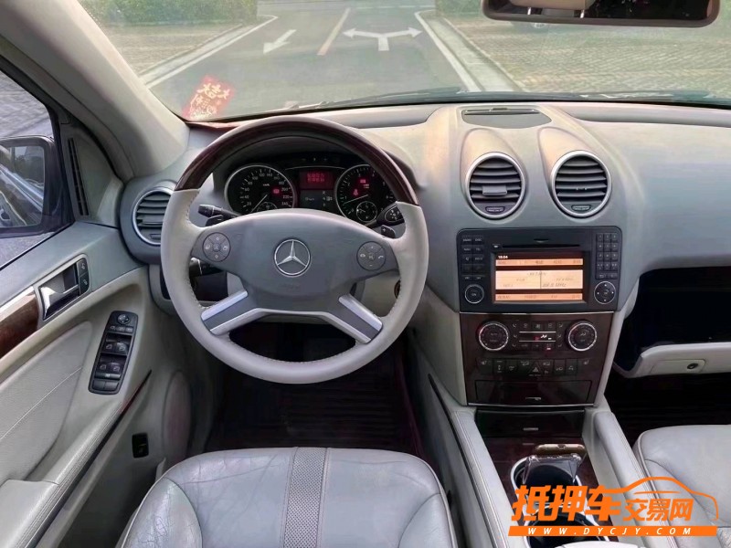 中山09年奔驰ML8