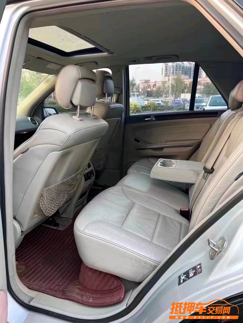 中山09年奔驰ML9