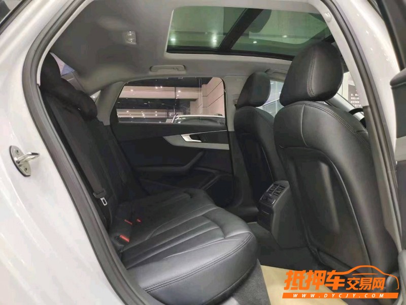 岳陽19年奧迪A4L8