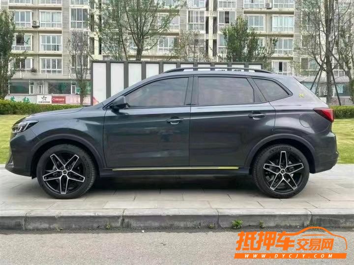 廈門22年榮威RX57