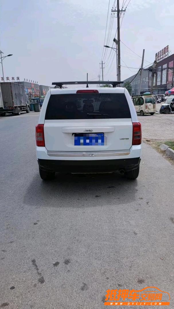 煙臺14年Jeep自由客3