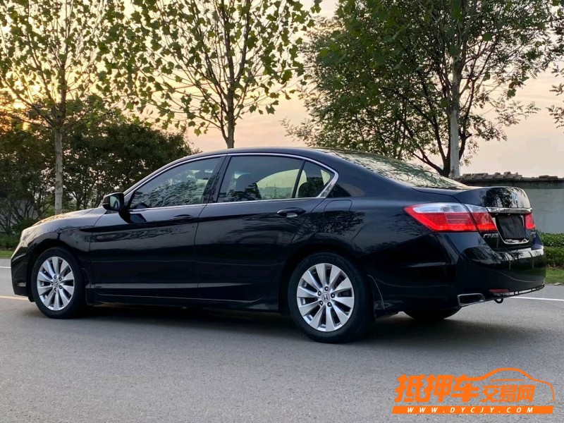 徐州14年本田雅阁8