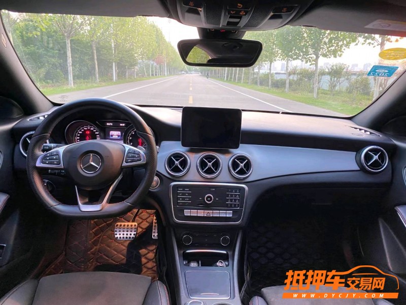 徐州18年奔驰CLA3