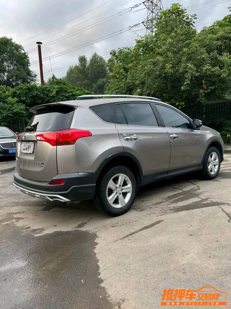 沈阳13年丰田RAV43