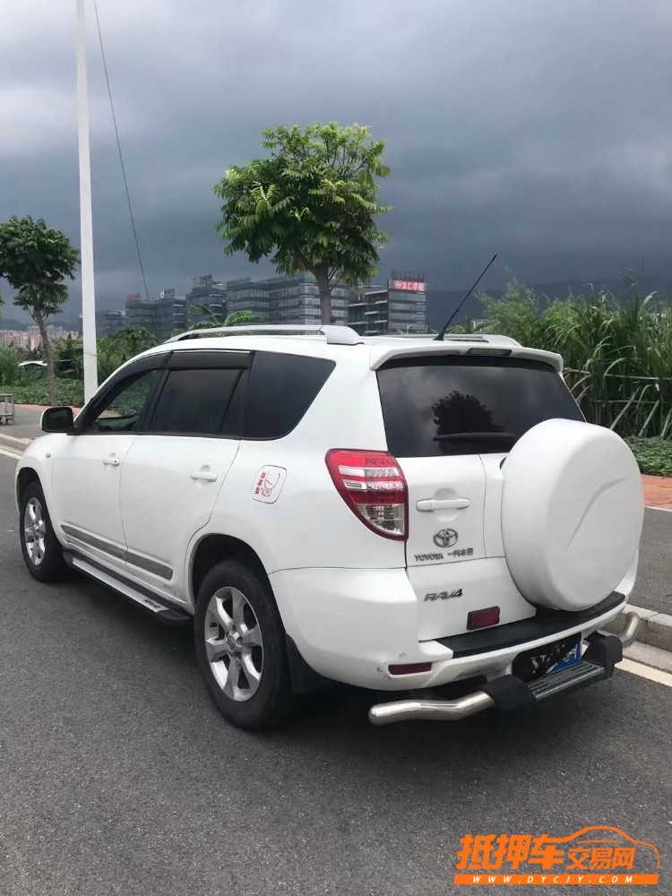 茂名13年豐田RAV42