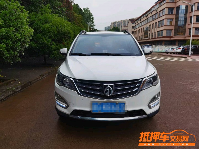 鶴崗16年寶駿5608