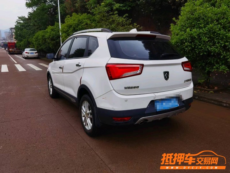 鶴崗16年寶駿5601