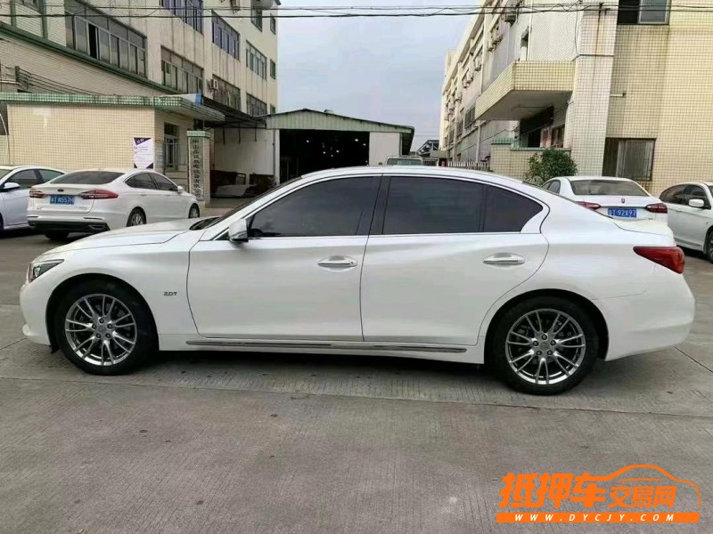 中山18年英菲尼迪Q50L3