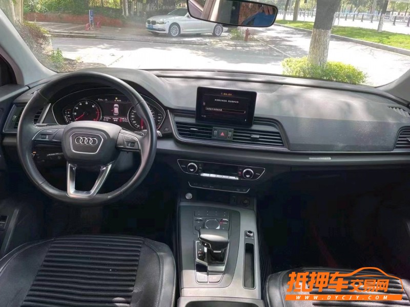 瀘州20年奧迪Q58