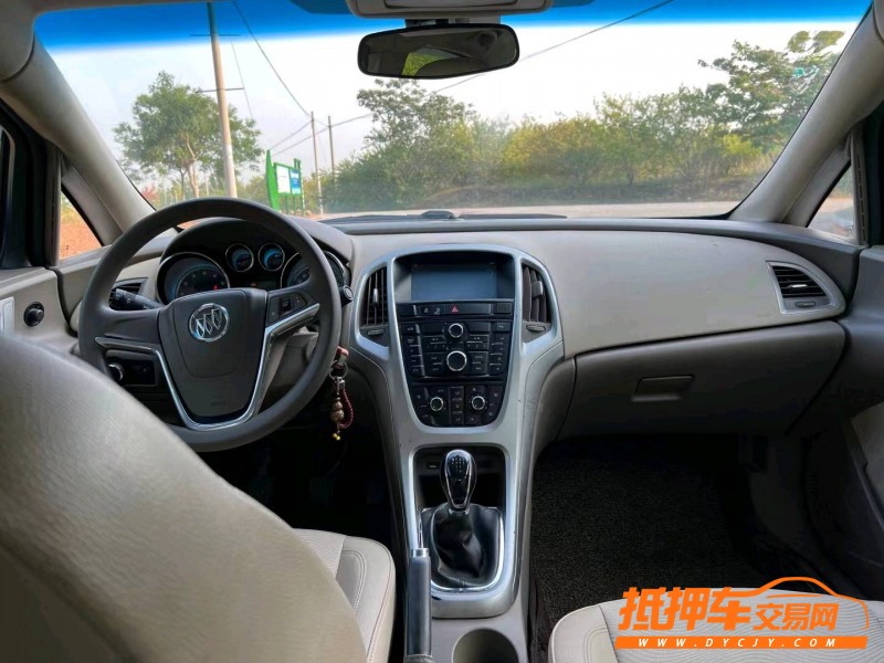 青岛12年别克英朗GT4