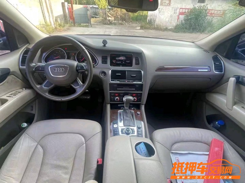 晉中12年奧迪Q78