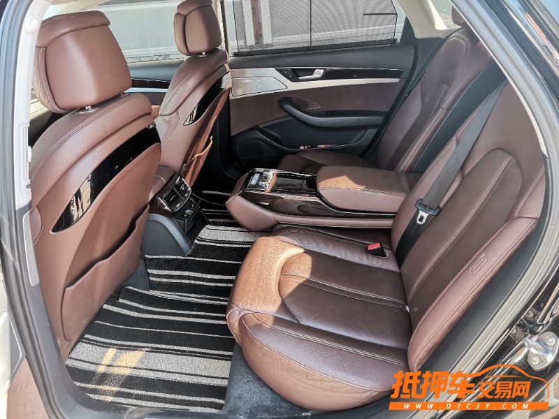 長春15年奧迪A8L9