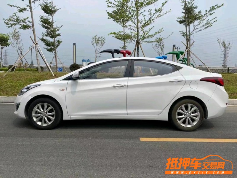 东莞17年现代朗动4