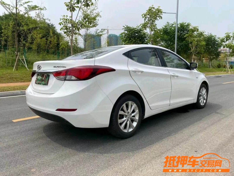 东莞17年现代朗动8