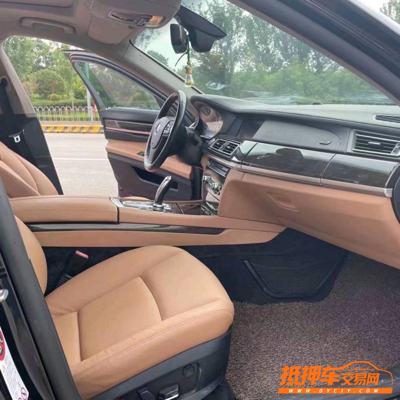 潍坊11年宝马7系2