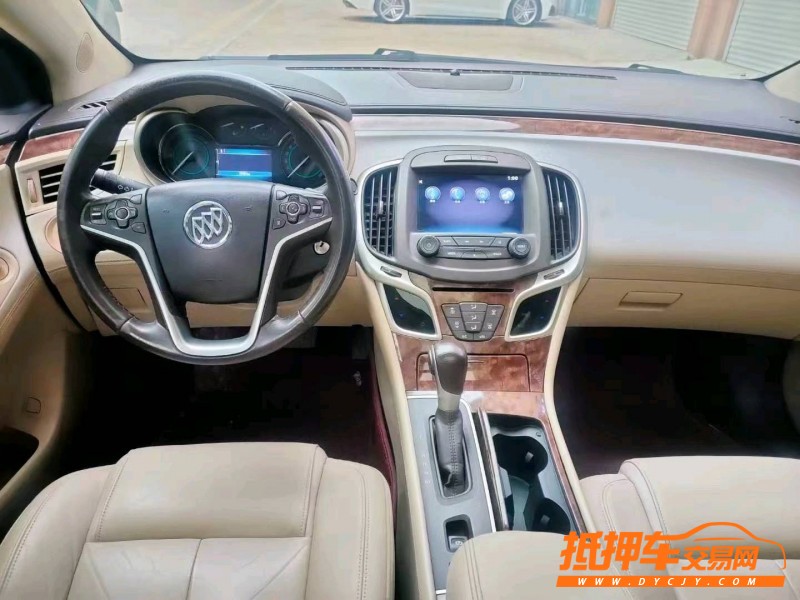 潍坊16年别克君越8