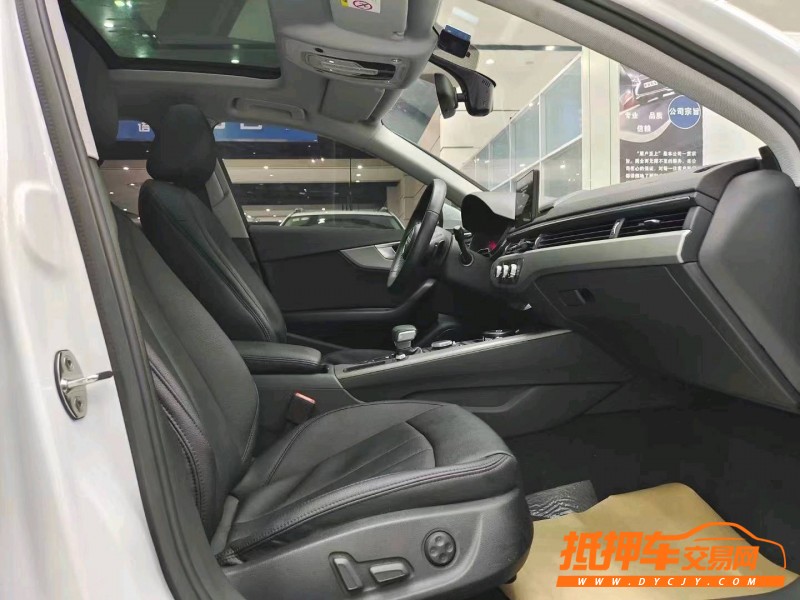 邵陽19年奧迪A4L4