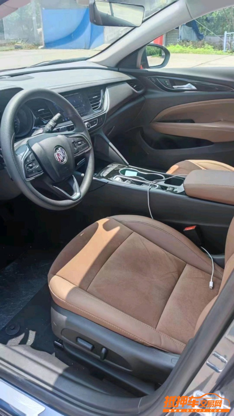 枣庄22年别克君威5