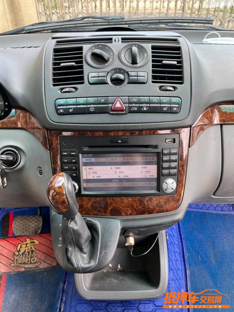 沈阳10年奔驰唯雅诺7