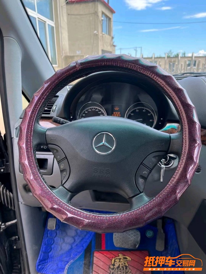 沈阳10年奔驰唯雅诺8