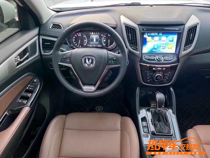 中山19年長安汽車CS753