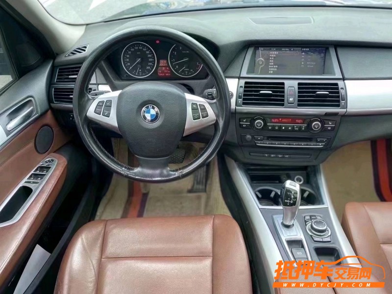 中山13年宝马X57