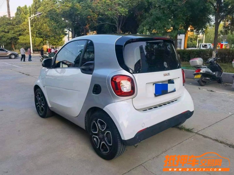 北京17年奔驰smart7