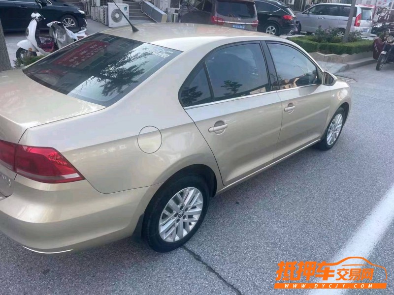 潍坊13年大众桑塔纳9