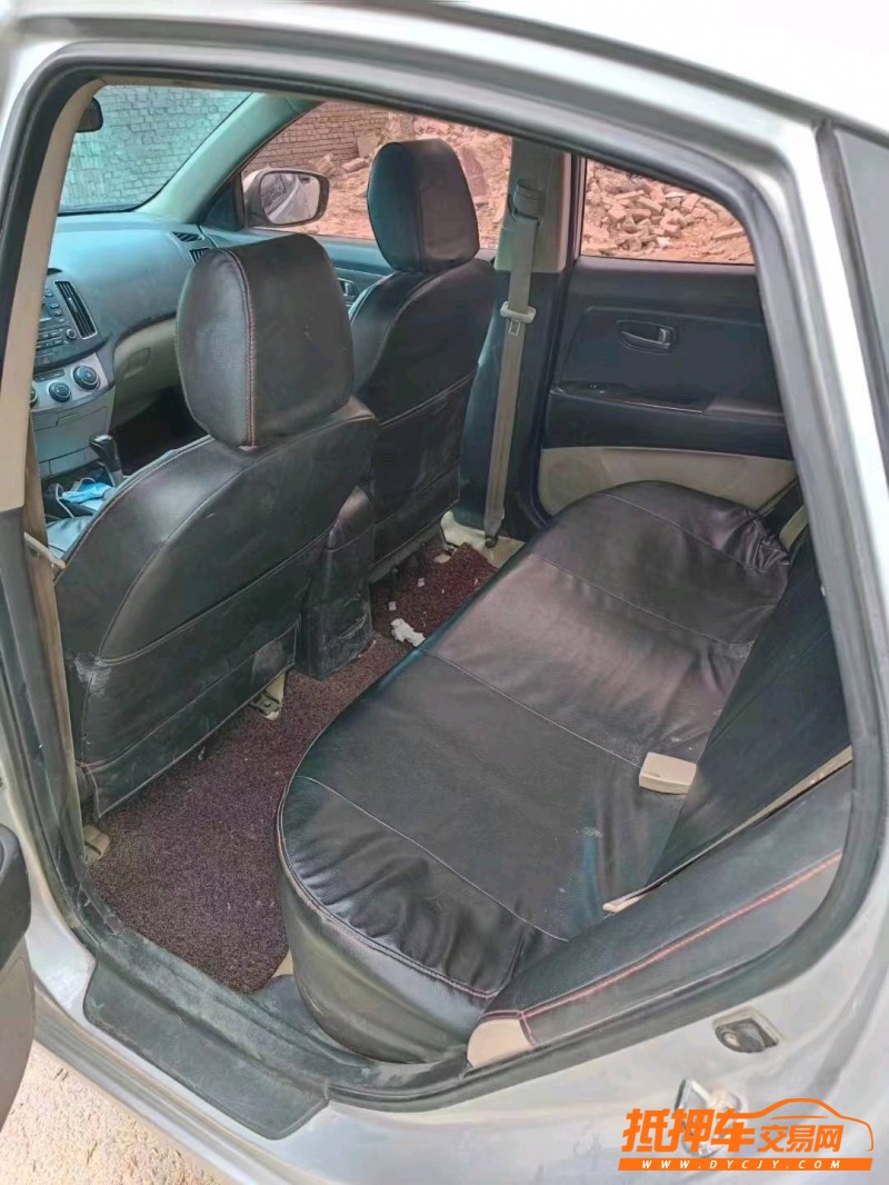 北京14年现代悦动8