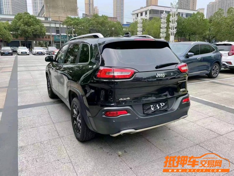 南通17年Jeep自由光5