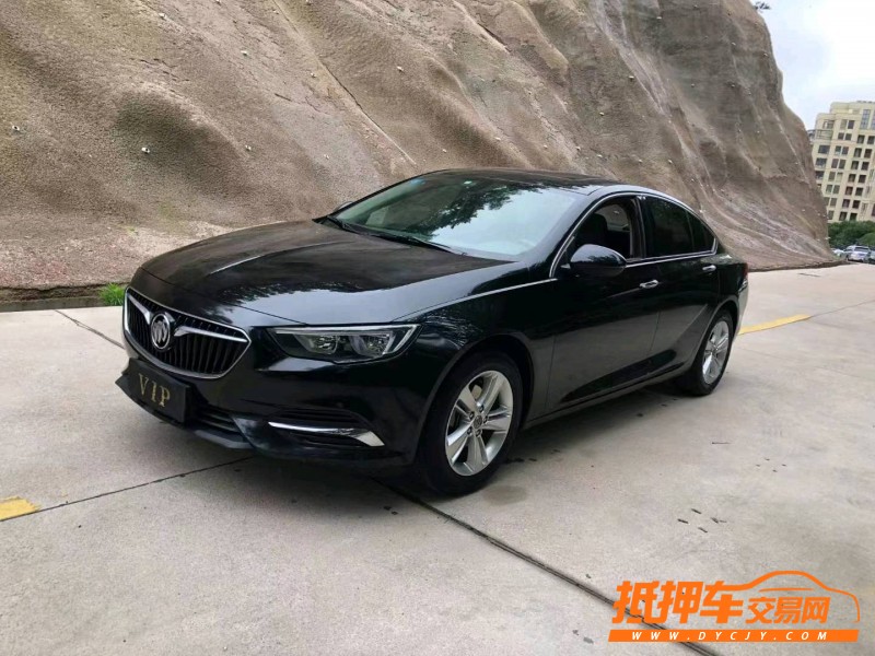 潍坊18年别克君威7