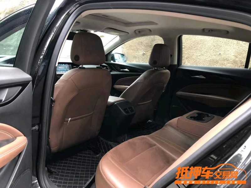 潍坊18年别克君威4