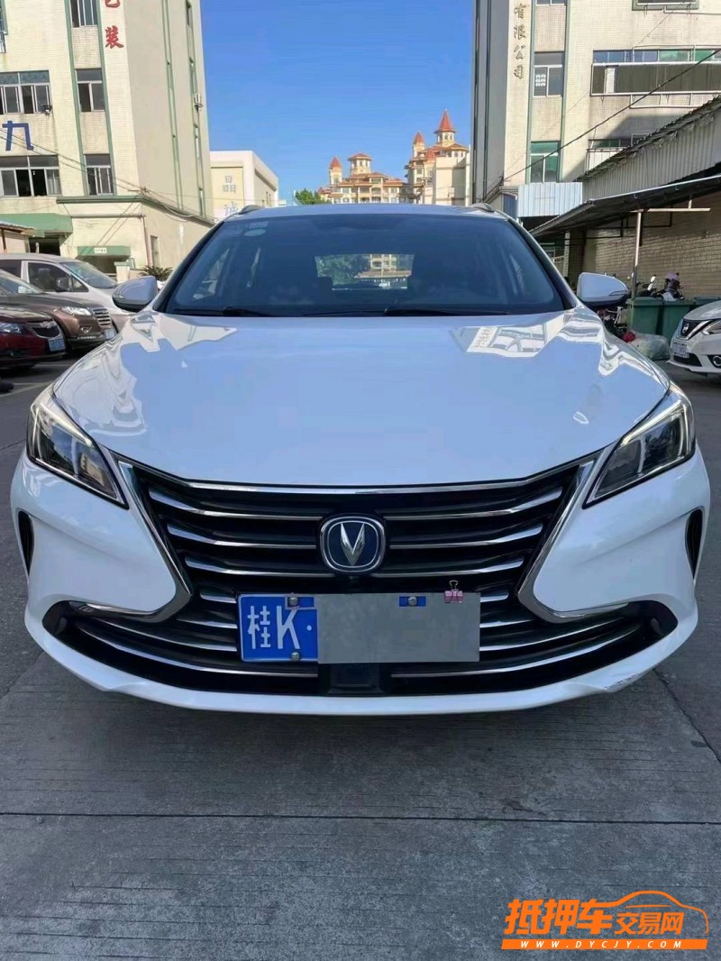 中山18年長安汽車逸動8