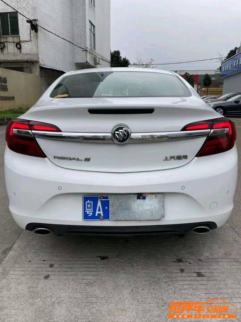 中山17年别克君威4