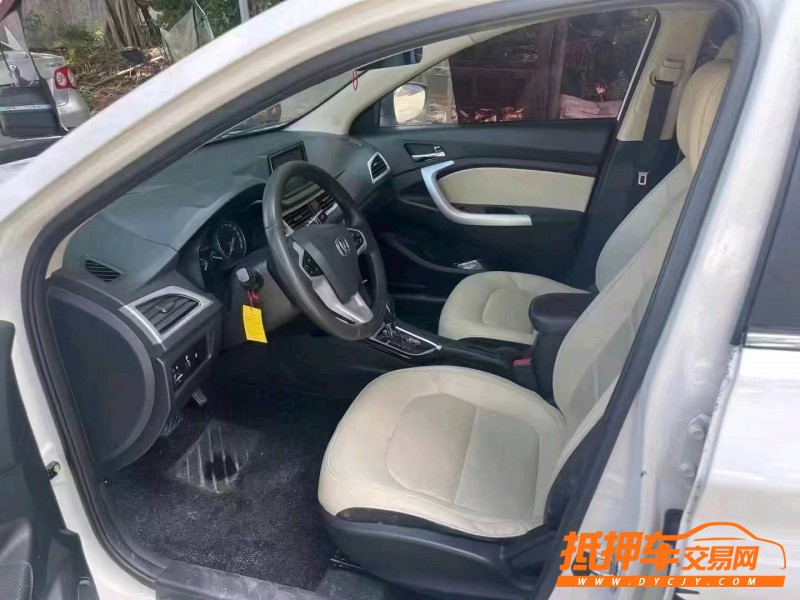 廣州18年長安汽車悅翔V75