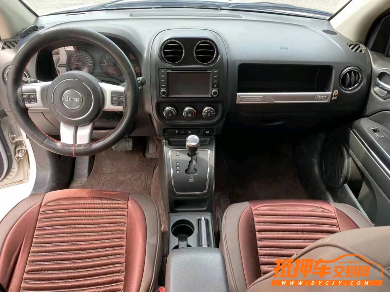 青島13年Jeep指南者4