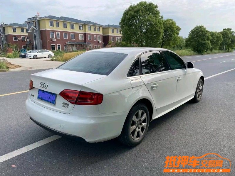 嘉興12年奧迪A4L7