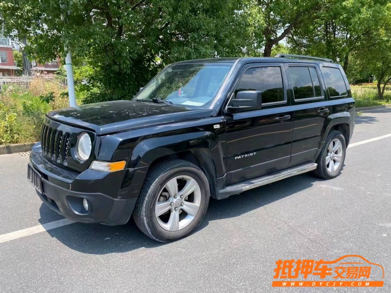 嘉興14年Jeep自由客3