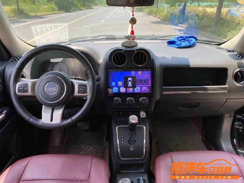 嘉興14年Jeep自由客5