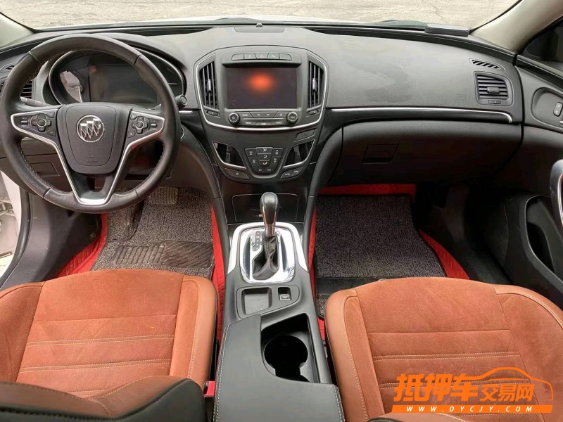 青岛17年别克君威4