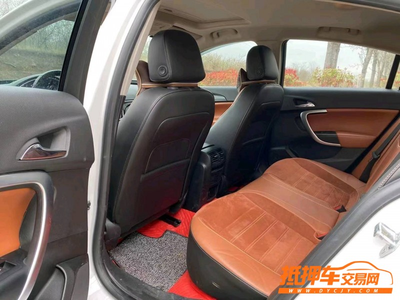 青岛17年别克君威5