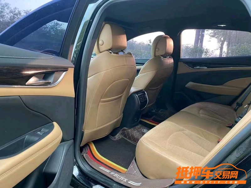 青岛18年别克君越2