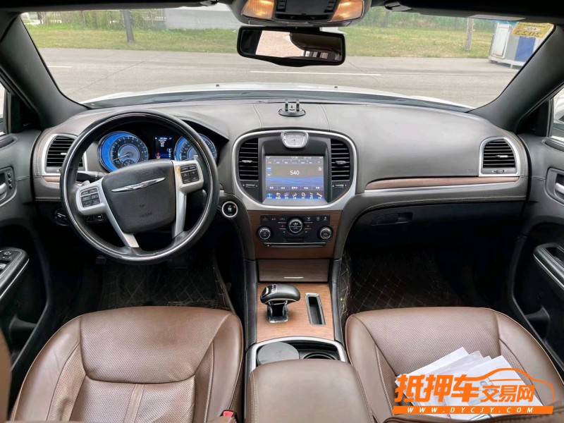 濱州15年克萊斯勒300C4