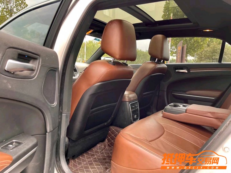 濱州15年克萊斯勒300C5