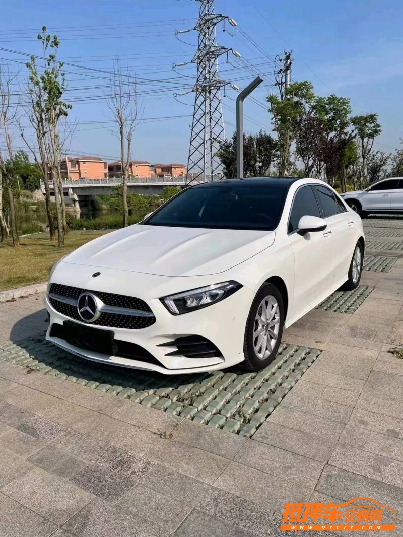 徐州21年奔驰A2