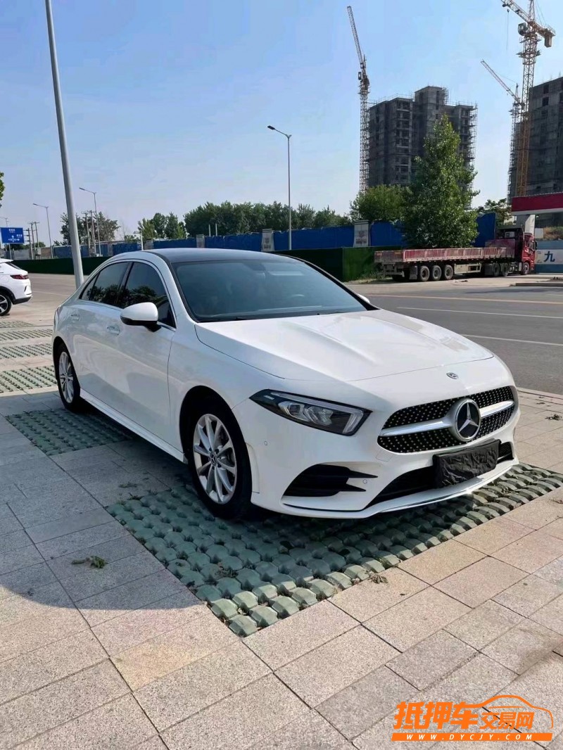 徐州21年奔驰A3